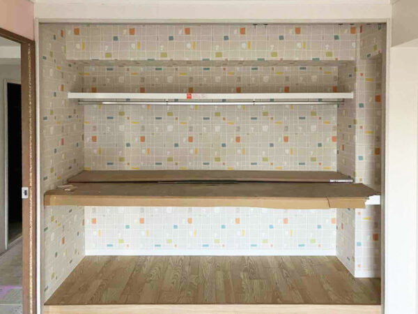 豊中市　クローゼット内部クロス