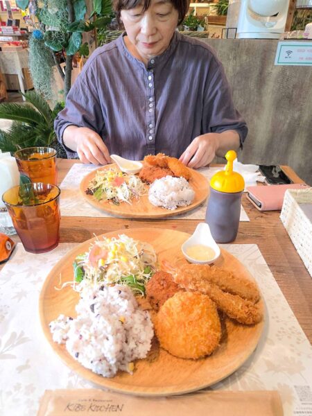 川西市　リフォーム店　ほぼよんのお店へ