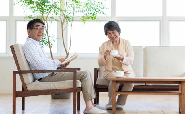 リビング　夫婦　写真