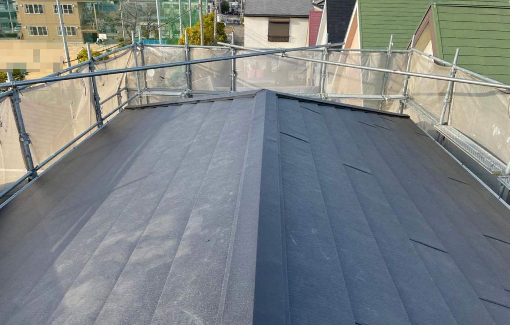 スーパーガルテクトは高い耐久性を誇る屋根材です