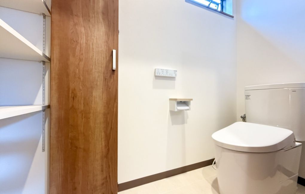 ２Fトイレにはクローゼットを設置