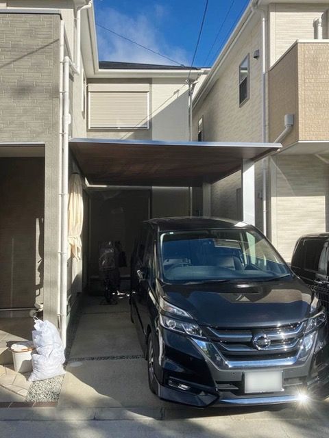 片流れのスタイリッシュなカーポート