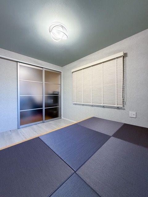 ビビッドな畳が丘がお部屋のアクセント