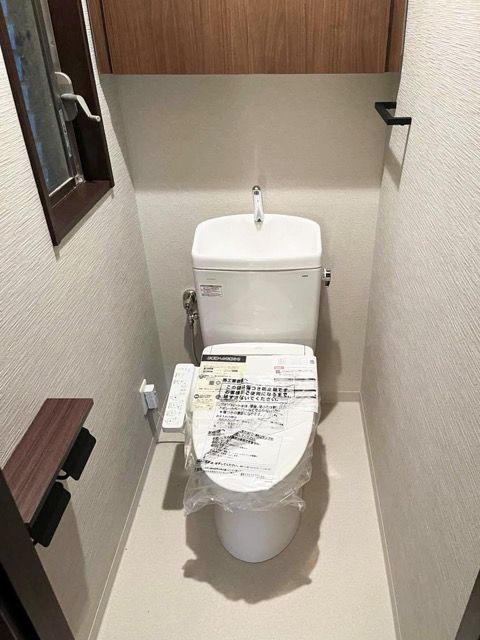 ナチュラルでシンプルなトイレ空間