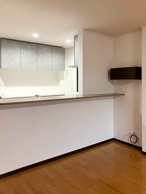 クロスを一新し、明るく生まれ変わったLDK