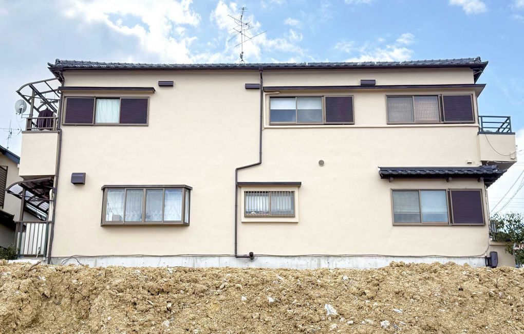 お隣が空き地になったことが外壁塗装のタイミングに