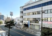 豊中市役所の斜め向かい「新桜塚ビル」２F