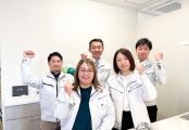 尼崎店スタッフです！皆様とお会いできるのを楽しみにしています！