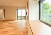 緑豊かなお庭や借景を楽しめるリビングダイニング