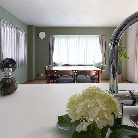 アクセントはGreen! 涼やかLDKリノベーション アイキャッチ画像